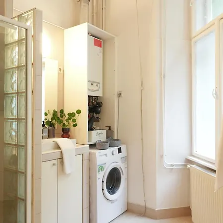 Chic 3br Gem In The 8th - Walk To Krudy St *
