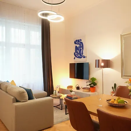 Chic 3br Gem In The 8th - Walk To Krudy St
