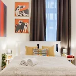 Chic 3br Gem In The Heart Of Budapest- Walk To Krudy St Budapest