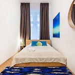 Apartment Chic 3br Gem In The Heart Of Budapest- Walk To Krudy St *