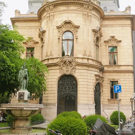 Chic 3br Gem In The 8th - Walk To Krudy St Apartman Budapest