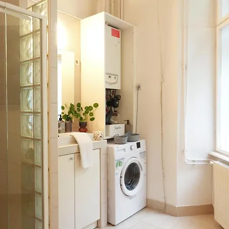 Chic 3br Gem In The 8th - Walk To Krudy St Budapest