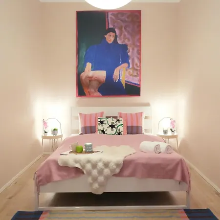 Chic 3br Gem In The 8th - Walk To Krudy St * Budapest