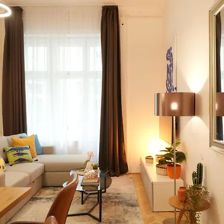 Apartman Chic 3br Gem In The 8th - Walk To Krudy St Budapest