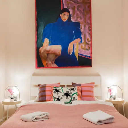 Chic 3br Gem In The Heart Of Budapest- Walk To Krudy St 아파트 *