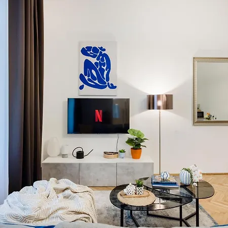 Chic 3br Gem In The Heart Of Budapest- Walk To Krudy St * 부다페스트