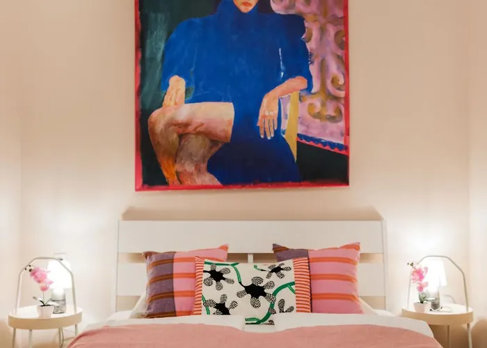 Chic 3br Gem In The Heart Of Budapest- Walk To Krudy St 아파트 *