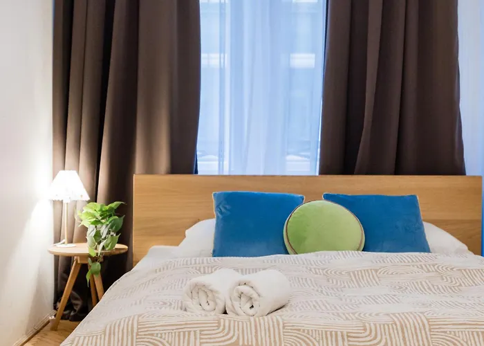 Chic 3br Gem In The Heart Of Budapest- Walk To Krudy St * بودابست