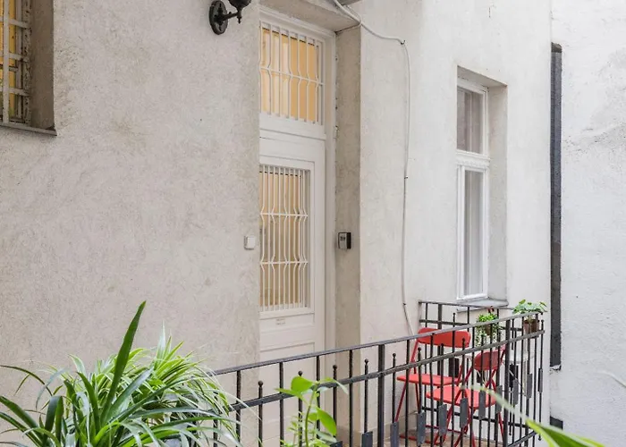 Chic 3br Gem In The Heart Of Budapest- Walk To Krudy St شقة