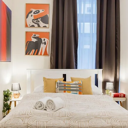 Chic 3br Gem In The Heart Of Budapest- Walk To Krudy St Budapeste