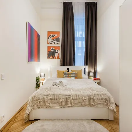 Apartamento Chic 3br Gem In The Heart Of Budapest- Walk To Krudy St *