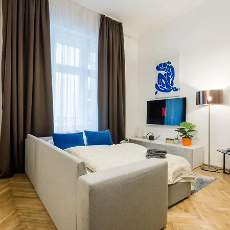 Apartamento Chic 3br Gem In The Heart Of Budapest- Walk To Krudy St Budapeste